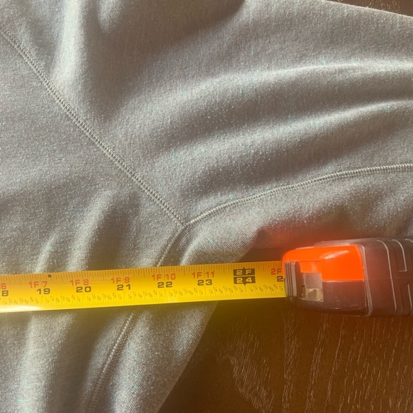 Nike Dri-Fit Women’s Large Sweatshirt Scoop Neck Boxy Gray & Turquoise Pocket - Picture 6 of 14